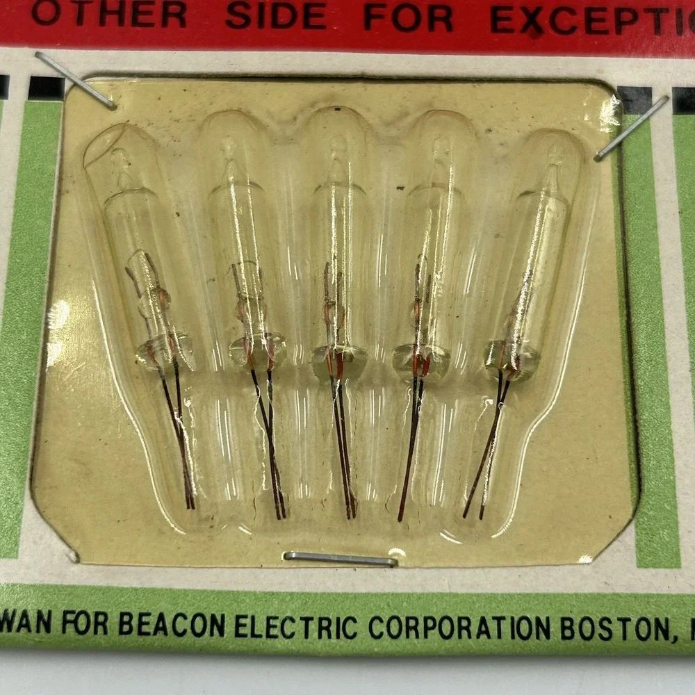 VTG NIP 3 Volt Beacon 5 Push-in Replacement Bulbs for Christmas Midget Sets 7017